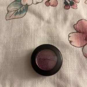 "sparkling moment" eyeshadow from MAC